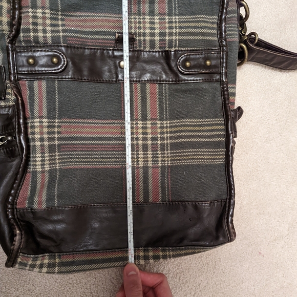 Roots Messenger Bag - Picture 3 of 3
